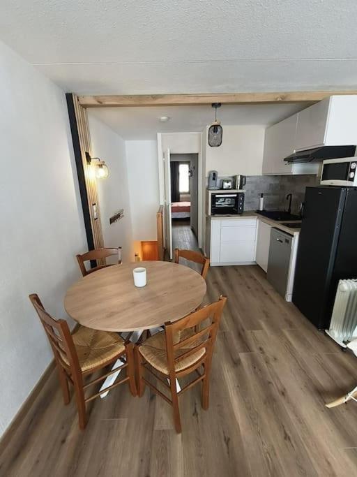 T2 Cosy Au Pied Des Pistes Apartman Bagnères-de-Bigorre Kültér fotó